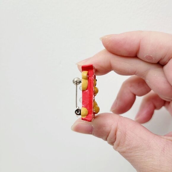 2/$20 Vintage 90s Forver Friends Letter "E" Pin Brooch - Picture 3 of 5